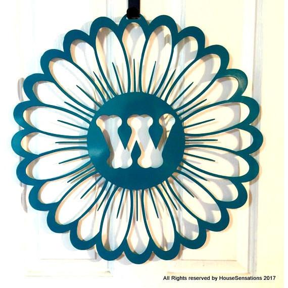 AHLAI: Daisy Monogrammed Door Wreath
