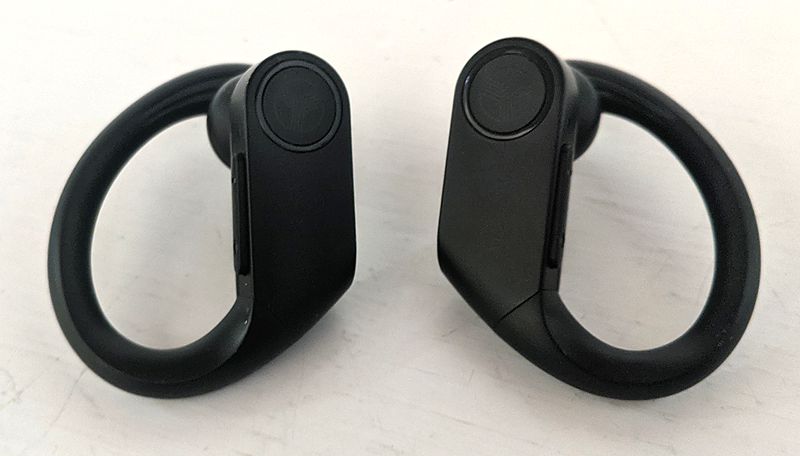 REVIEW – I have owned just about every kind of wired/wireless earbuds you can imagine.  And I have discarded more than I can possibly remember.  There seem to be 2 main camps of earbud products these days:  the kind that have a wire of some kind,...