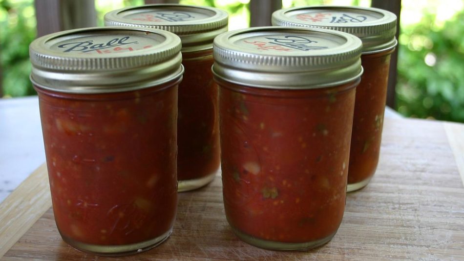 How to Can Salsa + 5 Simple Recipes
